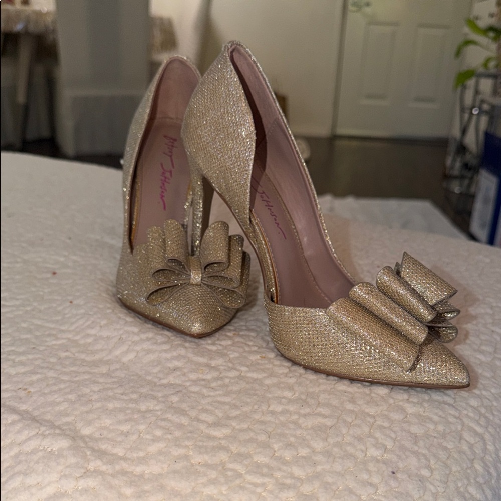 Betsey Johnson Sparkling Gold Bow Heels